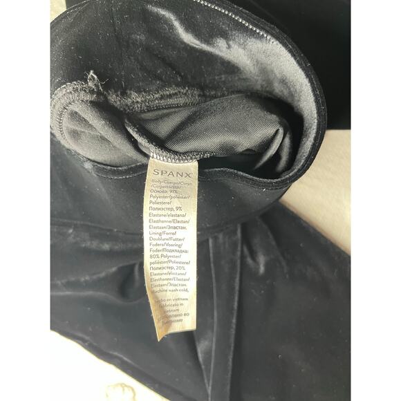 Spanx Black Velvet Split Hem Wide Leg Pant Pull On Women’s L Shaping Slimming - Picture 10 of 10
